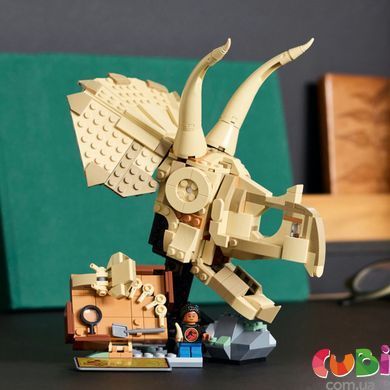Конструктор Lego Jurassic World Скамʼянілості динозаврів: череп трицератопса (76969), комбінований