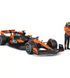 Автомодель з фігуркою - MCLAREN MCL38 (1:24)