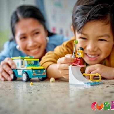 Конструктор дитячий ТМ Lego Карета швидкої допомоги й сноубордист (60403)