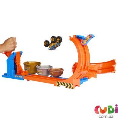 Ігровий набір Петлі та трюки серії Змагання за кубок Monster Trucks Hot Wheels (JBX64)