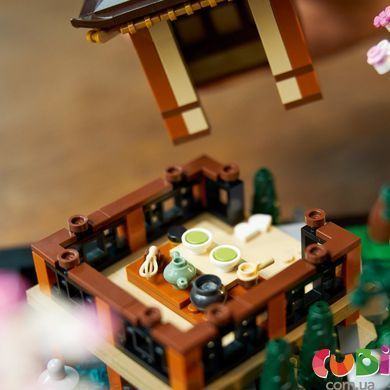 Конструктор Lego Icons Тихий сад (10315), комбінований