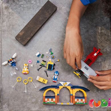 Конструктор дитячий ТМ Lego Майстерня Тейлз і літак Торнадо (76991)