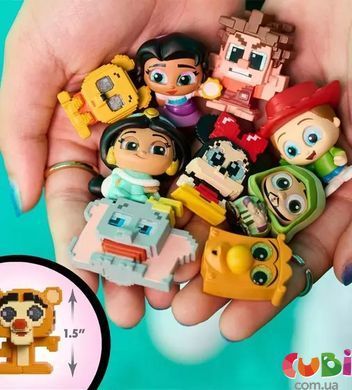 Игровой набор DISNEY DOORABLES серии "Mini Peek" S12 - МАЛЕНЬКИЙ ПИКСЕЛЬНЫЙ ДОМИК, комбинированый