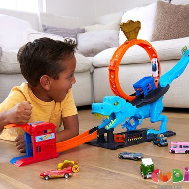 Игровой набор Охота на Ти-Рекса Hot Wheels (HKX42)