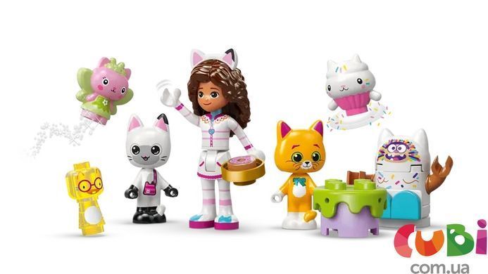 Конструктор Lego Gabby's Dollhouse Гора сладостей и сад Китти (11205)